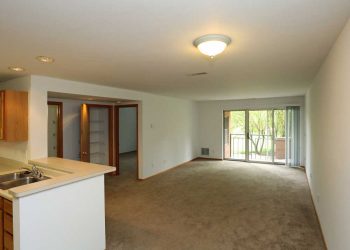 Riverwalk-in-Waukesha-Interior-Livingroom-3